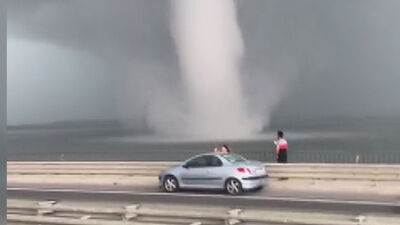 Şaka değil gerçek! Hortumla selfie!