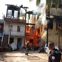 Tarihi binayı ateşe verdi! "Yakmadan duramıyorum!"