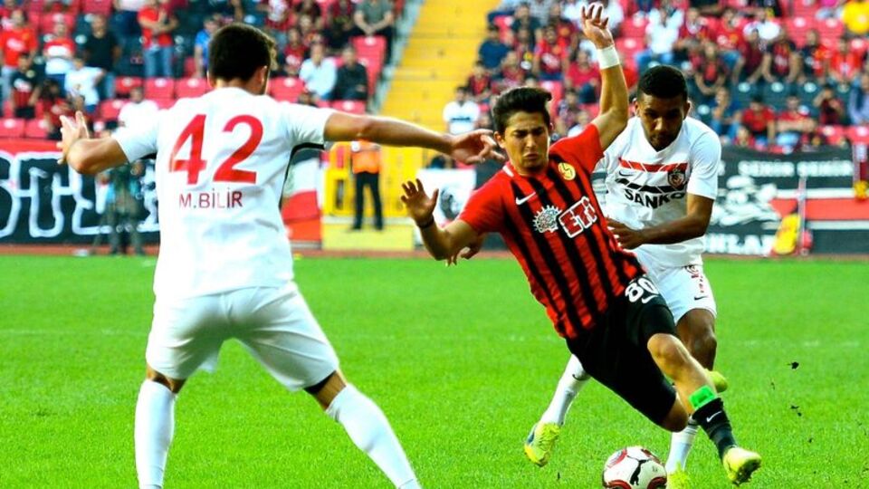 Eskişehirspor'da 3 yıllık imza