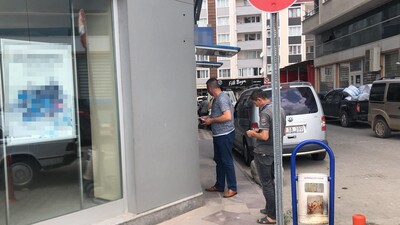 Bursa'da bir banka şubesi karantinaya alındı