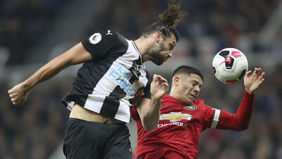 Newcastle United'dan 2 imza