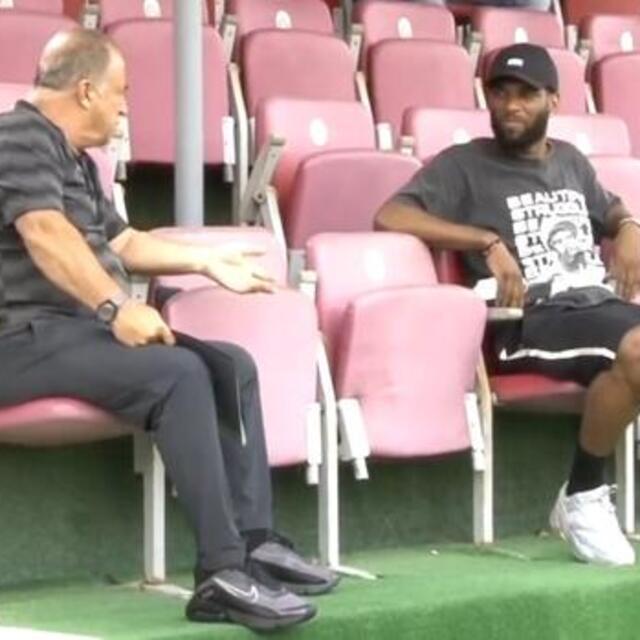 Ryan Babel tekrar Florya'da