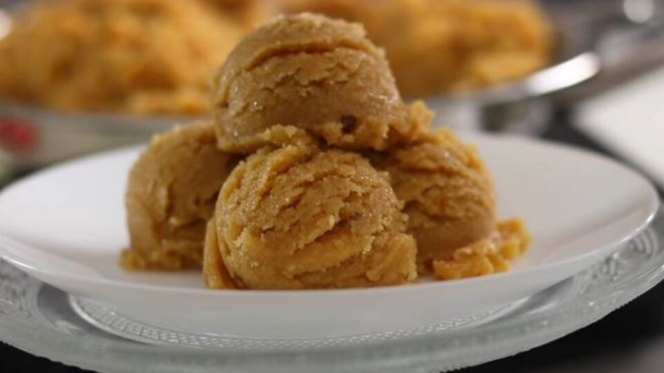 Sütlü irmik helvası tarifi ve püf noktaları