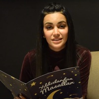 Şilan Makal Heidi masalını okuyor