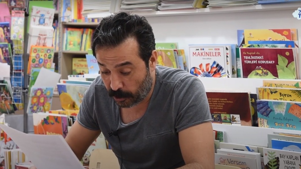 Mustafa Üstündağ'dan Güzel ve Çirkin masalı