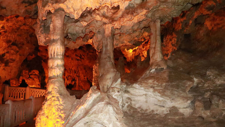 Türkiye'nin turizme açılan ilk mağarası!