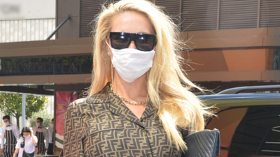 "Durun, maskemi takayım"