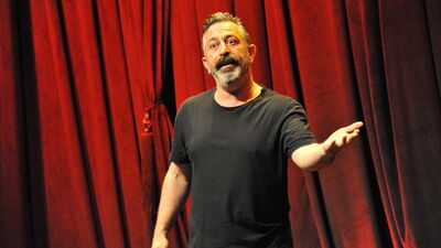 Cem Yılmaz, Netflix'e karşı!