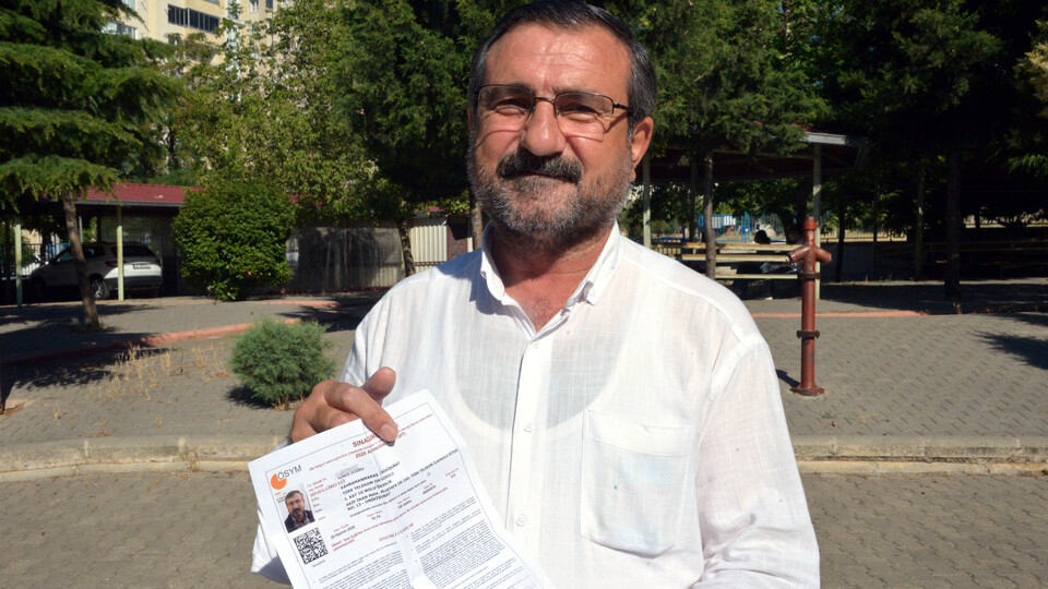 Doktor olmak için 60 yaşında YKS'ye girdi