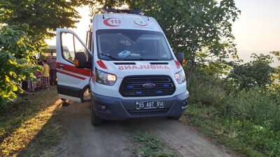 Otomobil tarlaya uçtu: 4'ü çocuk 8 yaralı!