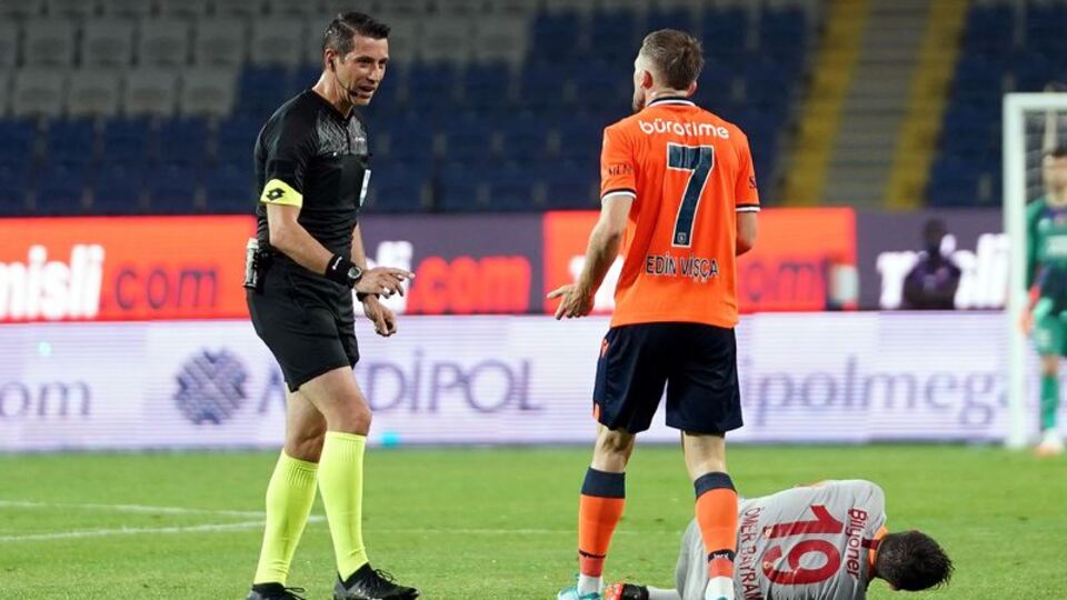 Visca'dan hakeme: "Hocam bak!"