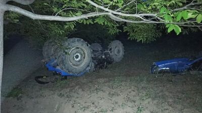 Çorum'da traktör şarampole devrildi