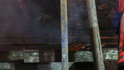 Ankara'da gecekondu kundaklandı! Alevler 2 eve daha sıçradı