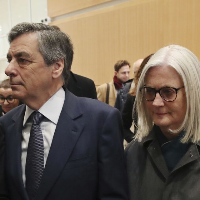 Fransa eski Başbakanı Fillon'a hapis cezası!