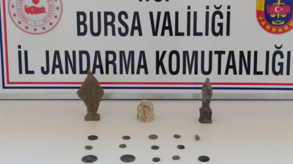Bursa'da kaçak tarihi eser operasyonu