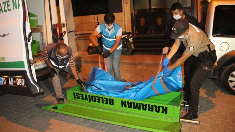 Yaşlı adam evinde ölü bulundu