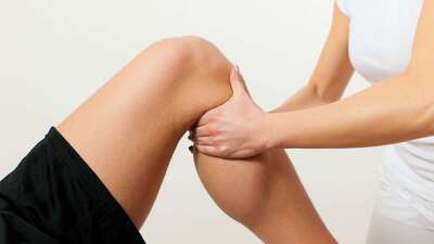 Kasılmış diz problemleri, hastalık habercisi olabilir!