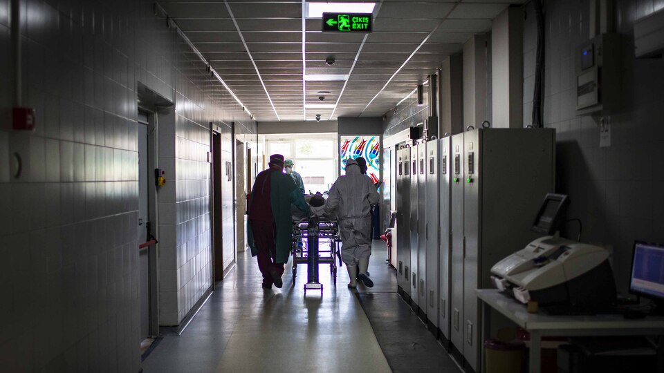 Koronavirüs salgınında yeni vaka sayısı 1293