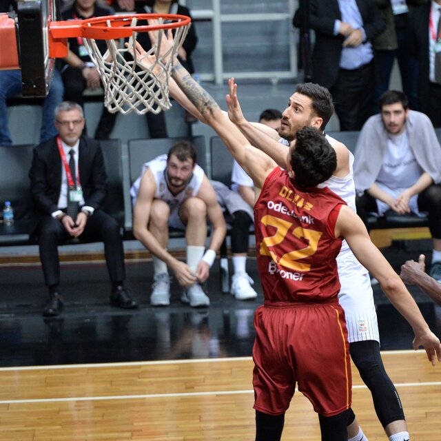TBF'den Galatasaray ve Beşiktaş'a puan silme cezası!