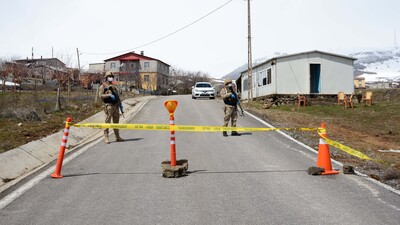 Bitlis'te bir apartman karantinaya alındı!