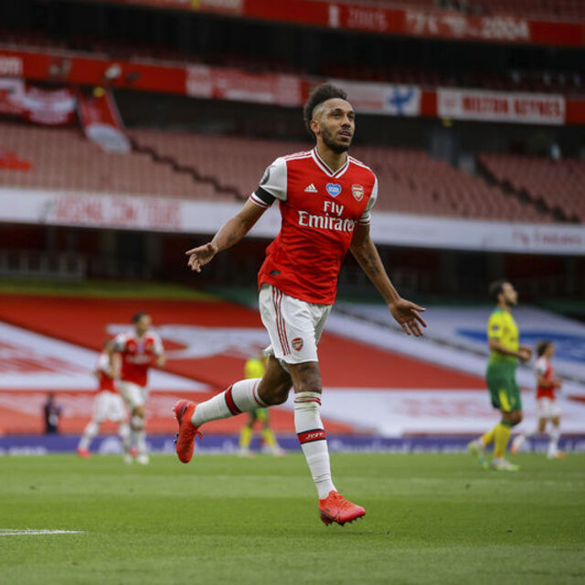 Arsenal, Norwich City'yi 4-0 yendi