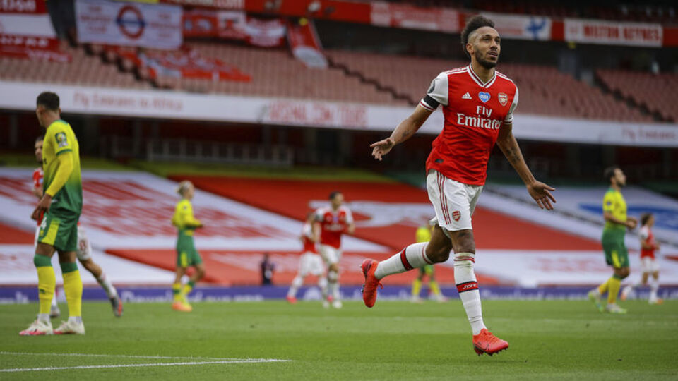 Arsenal, Norwich City'yi 4-0 yendi