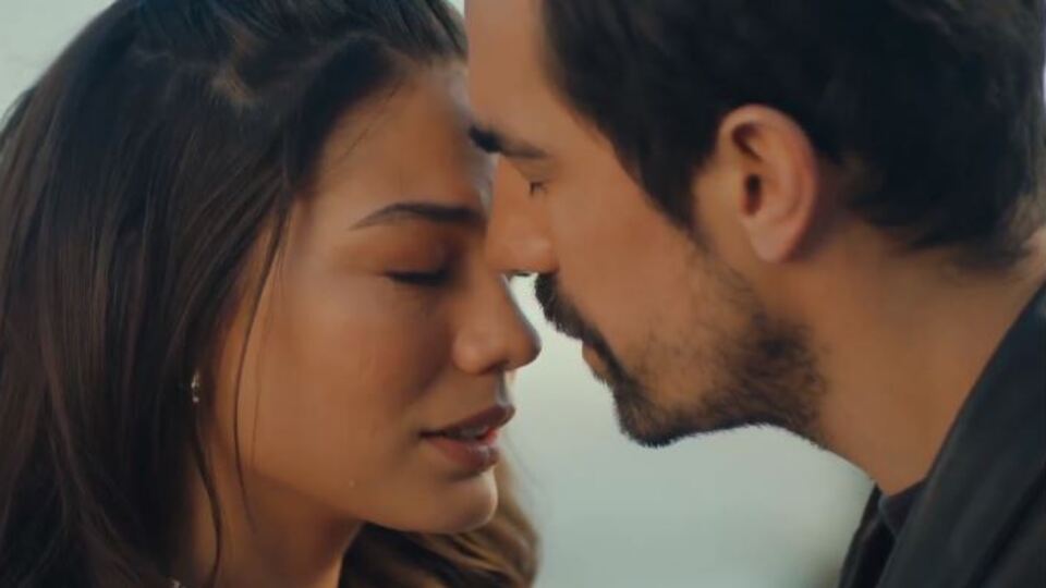 Zeynep'ten aşk itirafı!