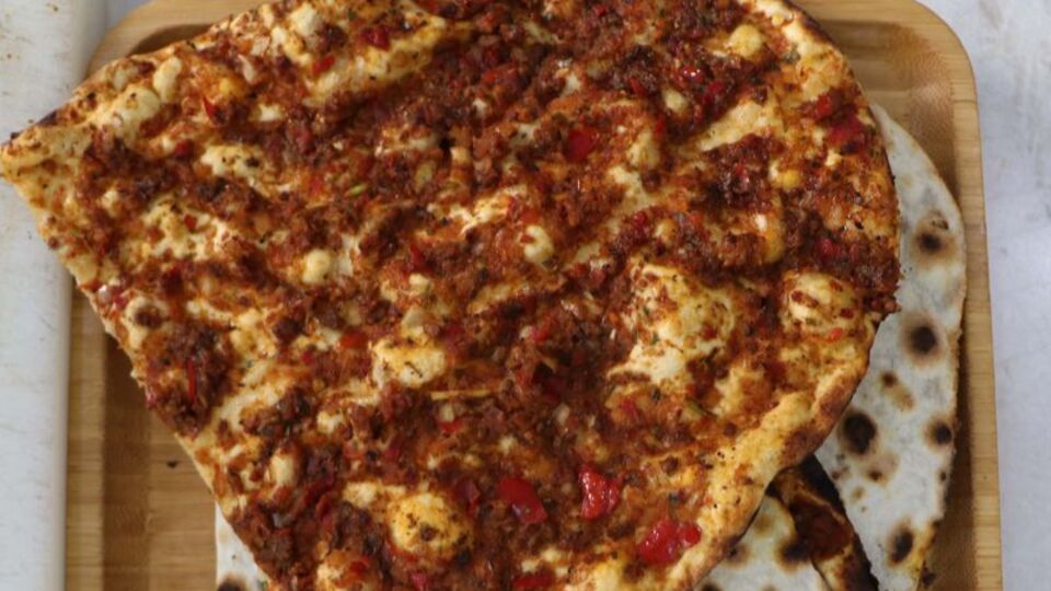 İki kent anlaşamıyor! Sarımsaklı mı olur soğanlı mı?