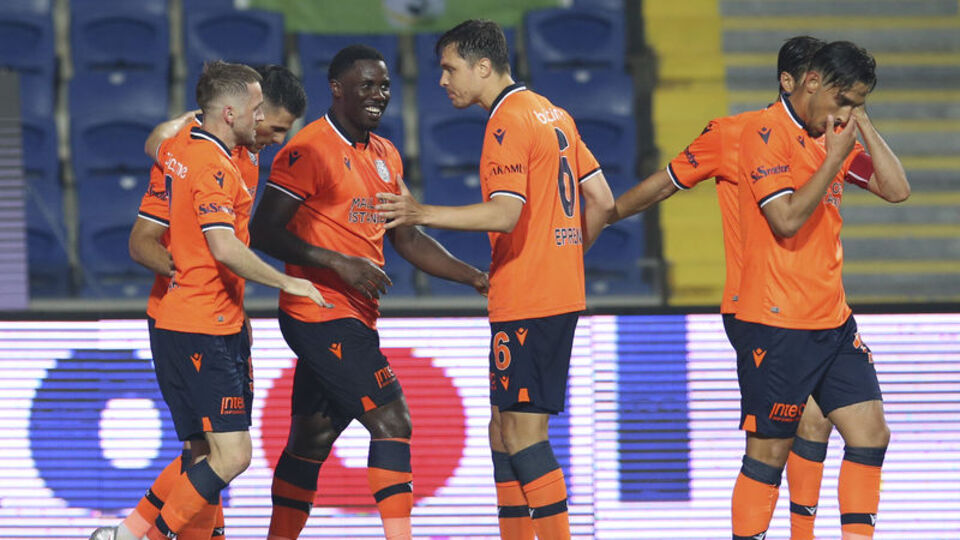 Lider, Antalya deplasmanında