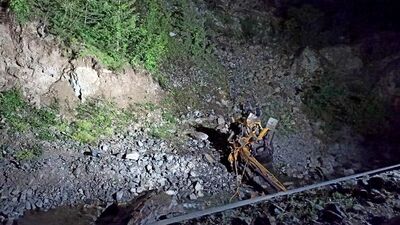 Gümüşhane'de yol yapımı sırasında heyelan: 2 ölü