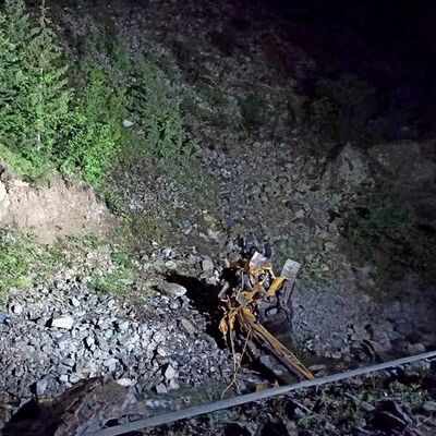 Gümüşhane'de yol yapımı sırasında heyelan: 2 ölü