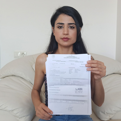 Eşinin dövüp evden attığı kadın çocuklarına hasret