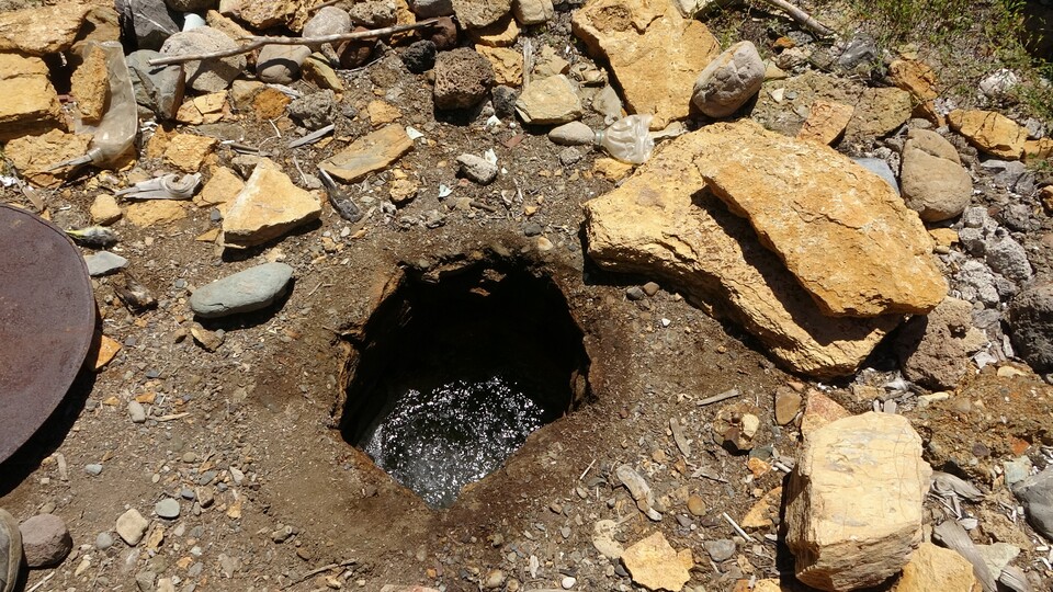 Adana'da esrarengiz kuyu... Çevresindeki canlılar ölüyor