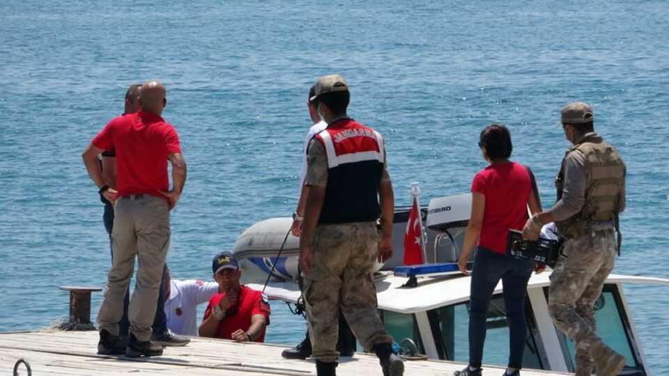 Van'da ölü sayısı 10'a ulaştı