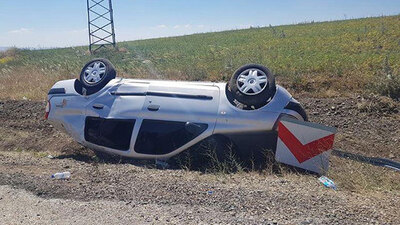 Virajı alamayan otomobil şarampole yuvarlandı: Ölü ve yaralılar var