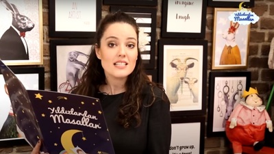 Pelin Akil Mutlu Prens masalını okuyor