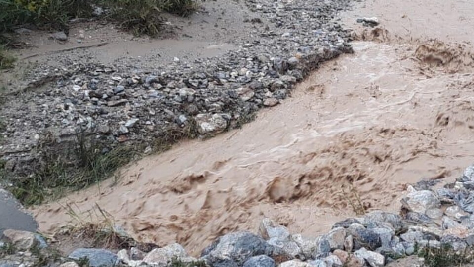 Van'da sağanak sele neden oldu