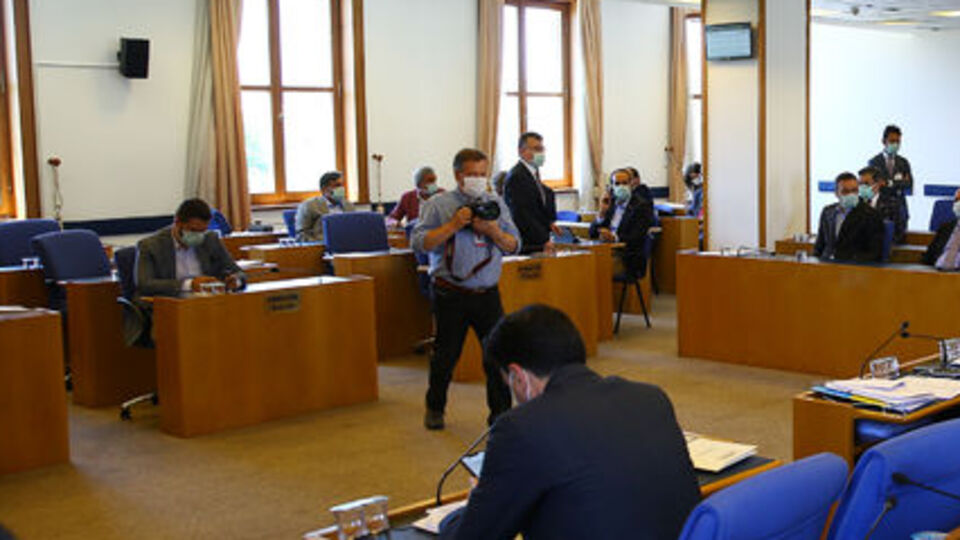 Adalet Komisyonu'nda 'Hitler' tartışması