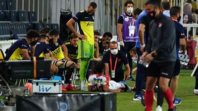 Şok! Çapraz bağı yırtıldı