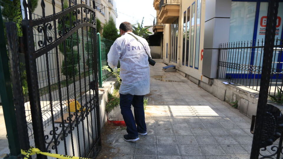 Eşinin av tüfeğiyle vurduğu kadın öldü