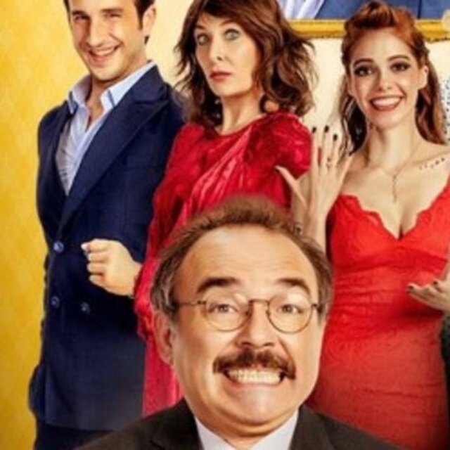 Aile Arasında oyuncuları kimlerdir?