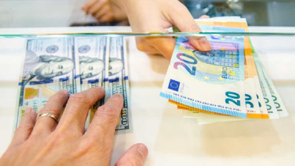 Reel efektif döviz kuru yükseldi