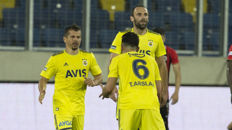 Emre yine girdi, puanı getirdi