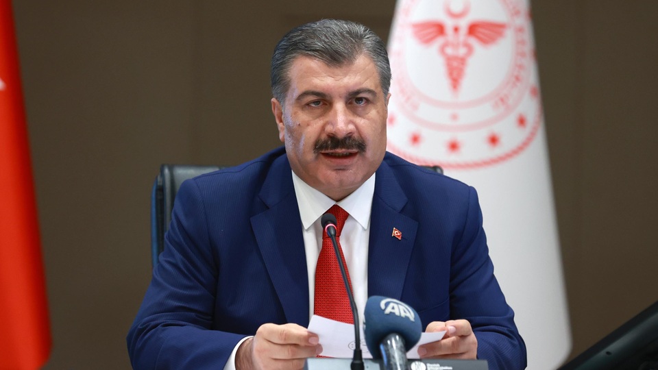 Koronavirüs salgınında yeni vaka sayısı 1053