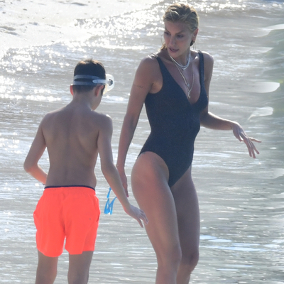 Çağla çocuklarıyla Bodrum'da