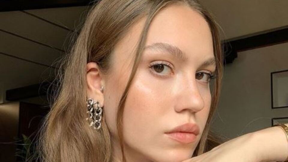 Duygu Özaslan kimdir?