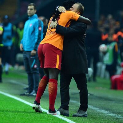 Gelen Gomis'i arattı!