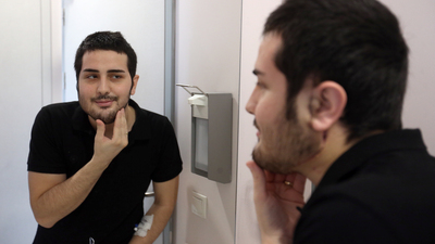 Yüzünün yarısı alınmıştı! Bacaktan yüz nakli...