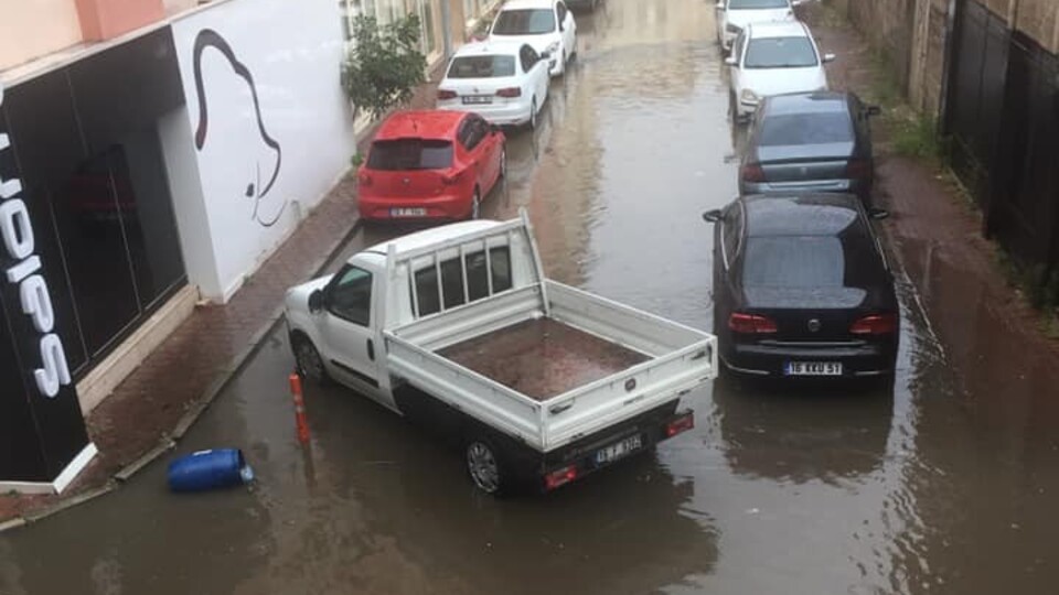 Bursa'yı şiddetli sağanak vurdu!