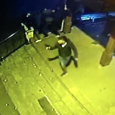 Cami avlusunda linç girişimi!